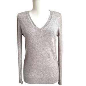 Bloomingdales 100% Cashmere V Neck Sweater M Quiet Luxury Preppy Old Money